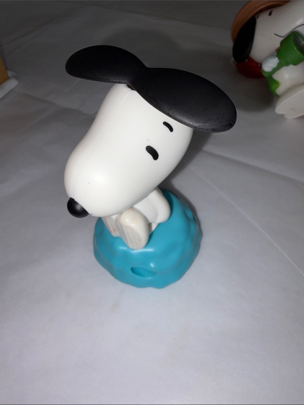 Peanuts Character Mcdonalds Toy Figures Set - Picture 5 of 11